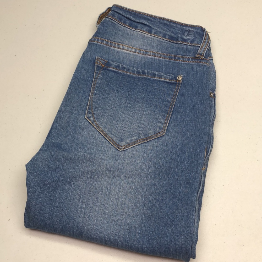 LIKE NEW KENZIE SKINNY JEANS 4/27x27 ⭐️